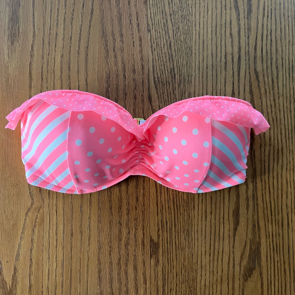 Victoria’s Secret swim bikini top strapless ruffle top 34DD molded cups like new